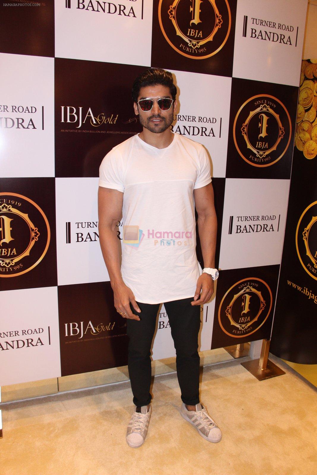 Gurmeet Chaudhary during the launch of India's first customized gold coin store IBJA Gold, in Mumbai on 7th Sept 2016