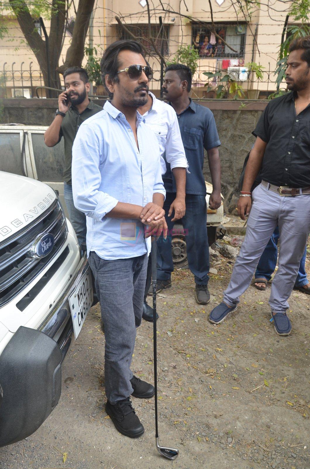 Nawazuddin Siddiqui promote their forthcoming film Freaky Ali by playing golf on the streets of Mumbai on 7th Sept 2016