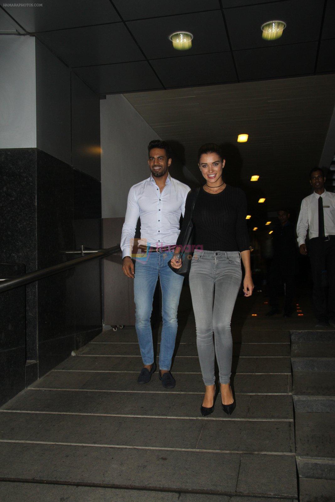 Upen Patel and Amy Jackson snapped on a dinner date at Hakassan on 7th Sept 2016