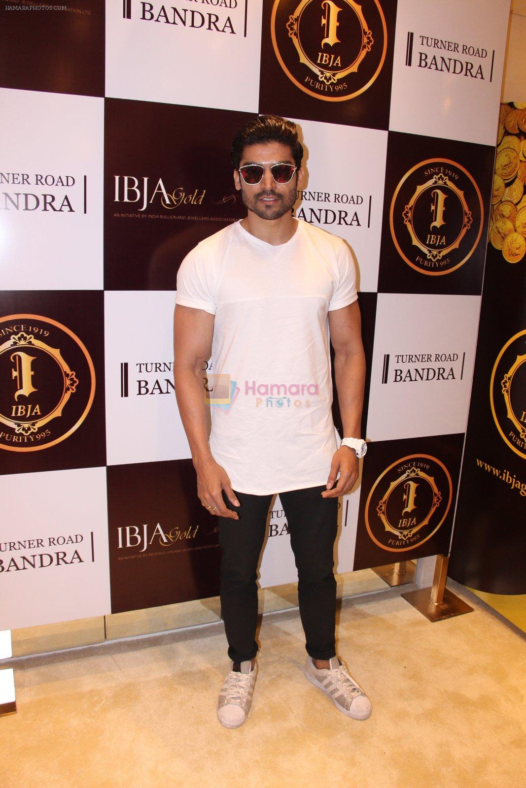 Gurmeet Chaudhary during the launch of India's first customized gold coin store IBJA Gold, in Mumbai on 7th Sept 2016