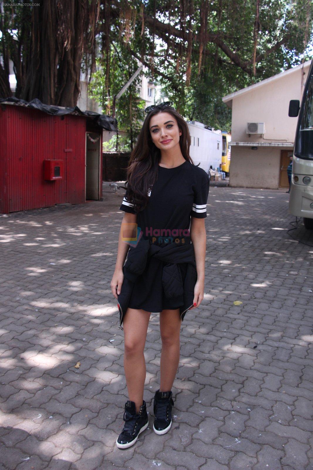 Amy Jackson snapped in Mumbai on 9th Sept 2016