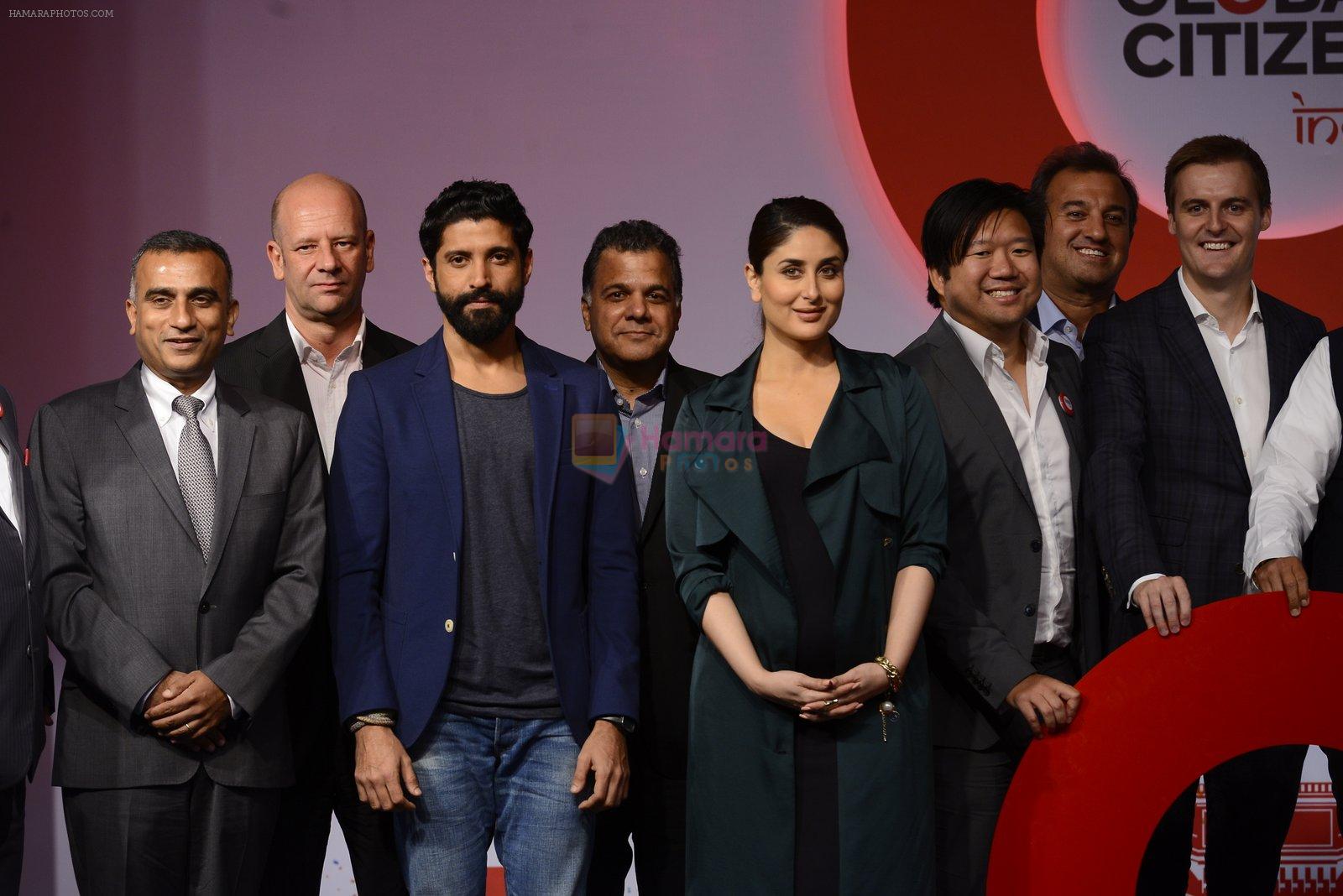 Kareena Kapoor Khan, Farhan Akhtar at the launch of Global Citizen India on 11th Sept 2016