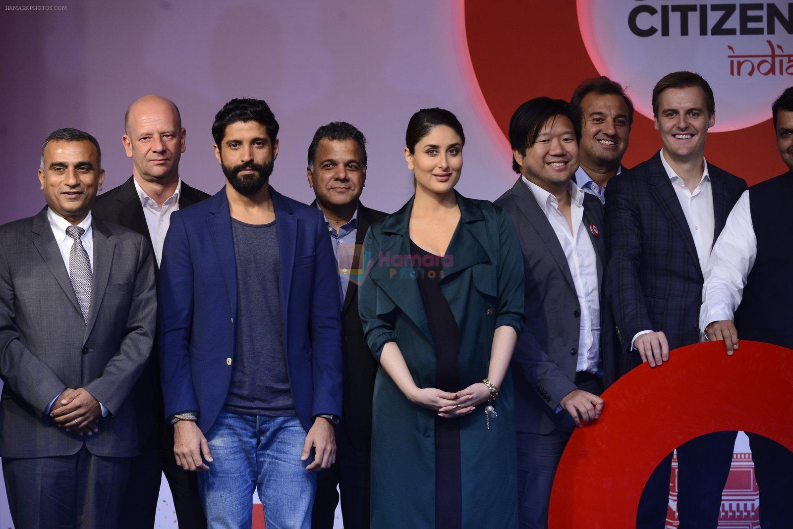 Kareena Kapoor Khan, Farhan Akhtar at the launch of Global Citizen India on 11th Sept 2016