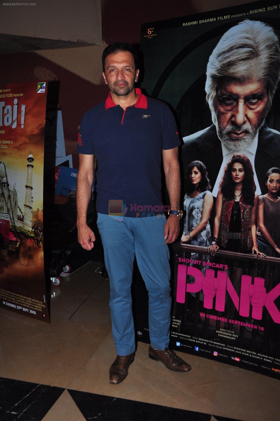 Atul Kasbekar at Pink screening in Mumbai on 13th Sept 2016