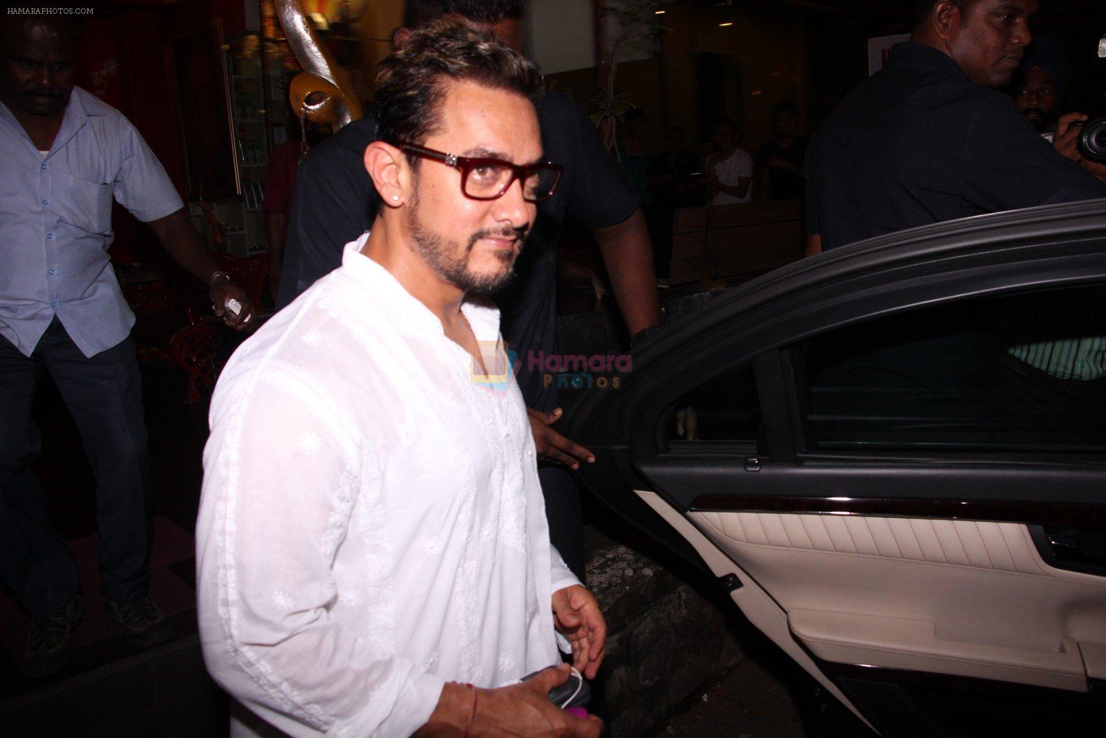Aamir Khan snapped outside a spa on 13th Sept 2016
