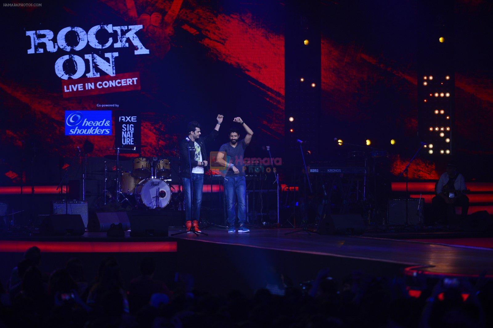 Farhan Akhtar at Rock on 2 concert on 17th Sept 2016