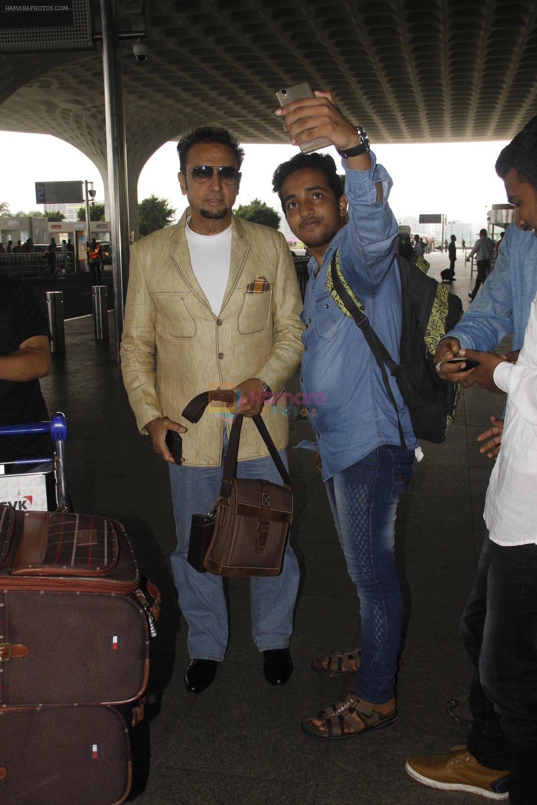 Gulshan Grover snapped at airport on 22 Sept 2016