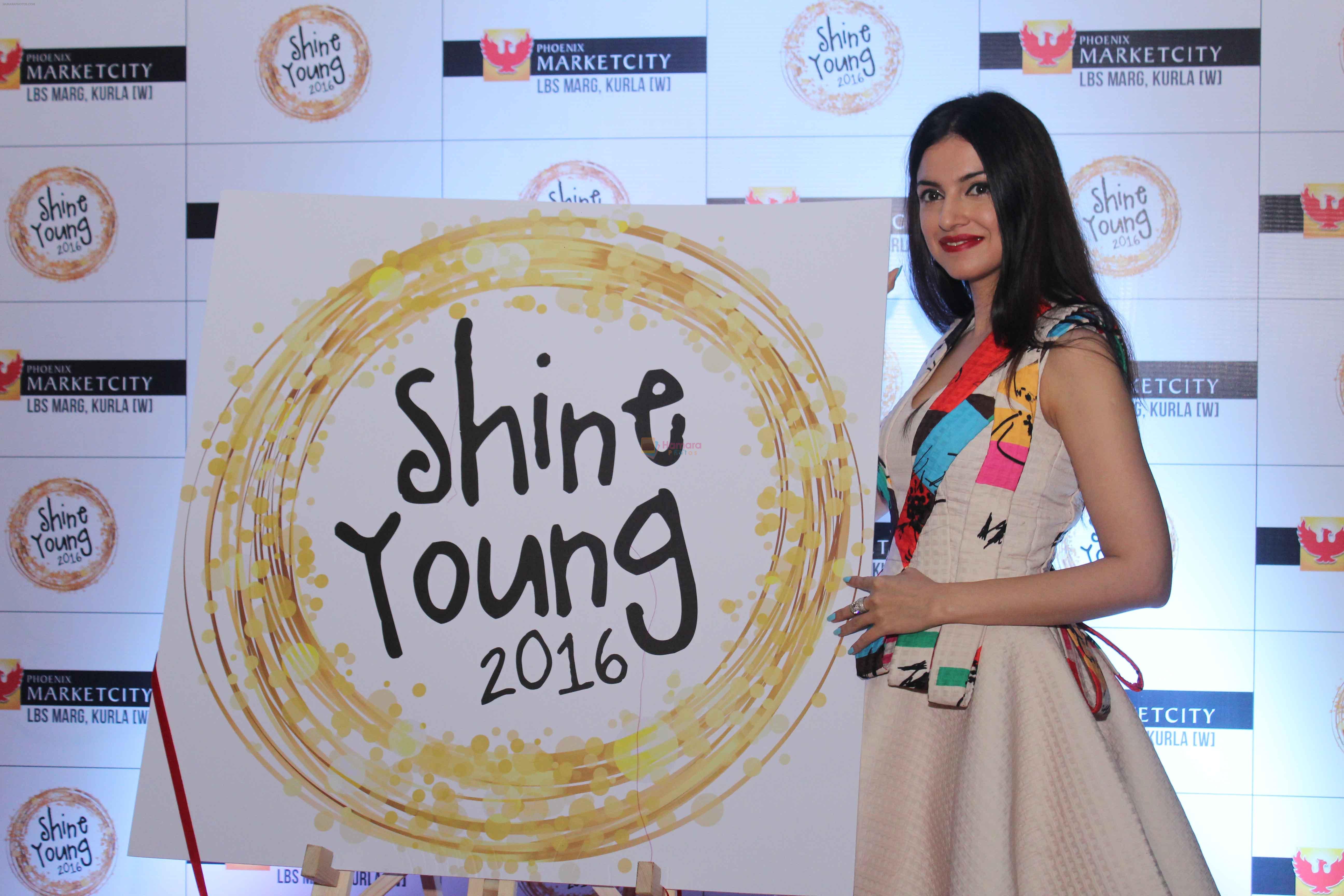 Divya Khosla at Young Shine 2016 Launch