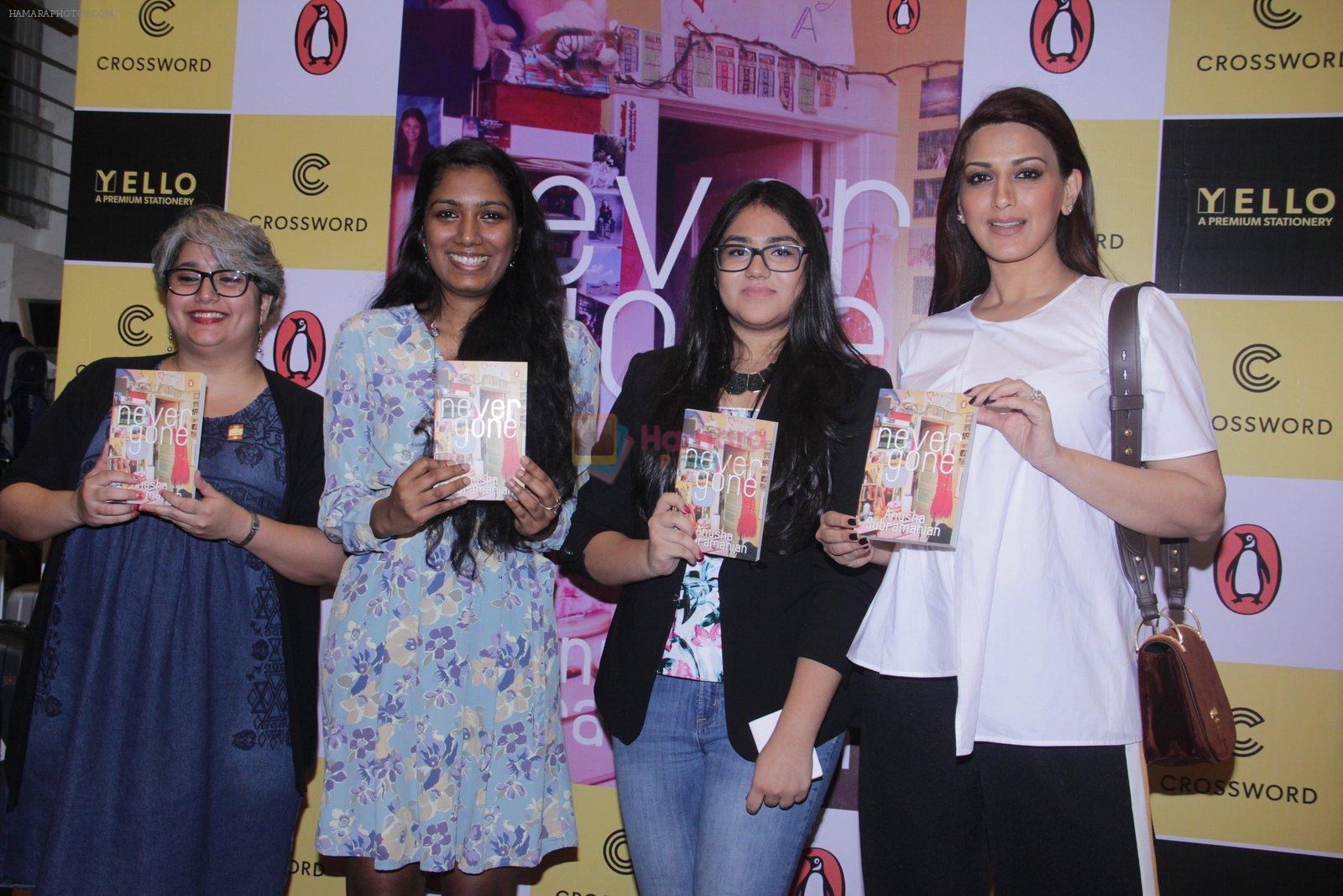 Sonali Bendre unveils Anusha Subramaniam�s book Never Gone on 28th Sept 2016