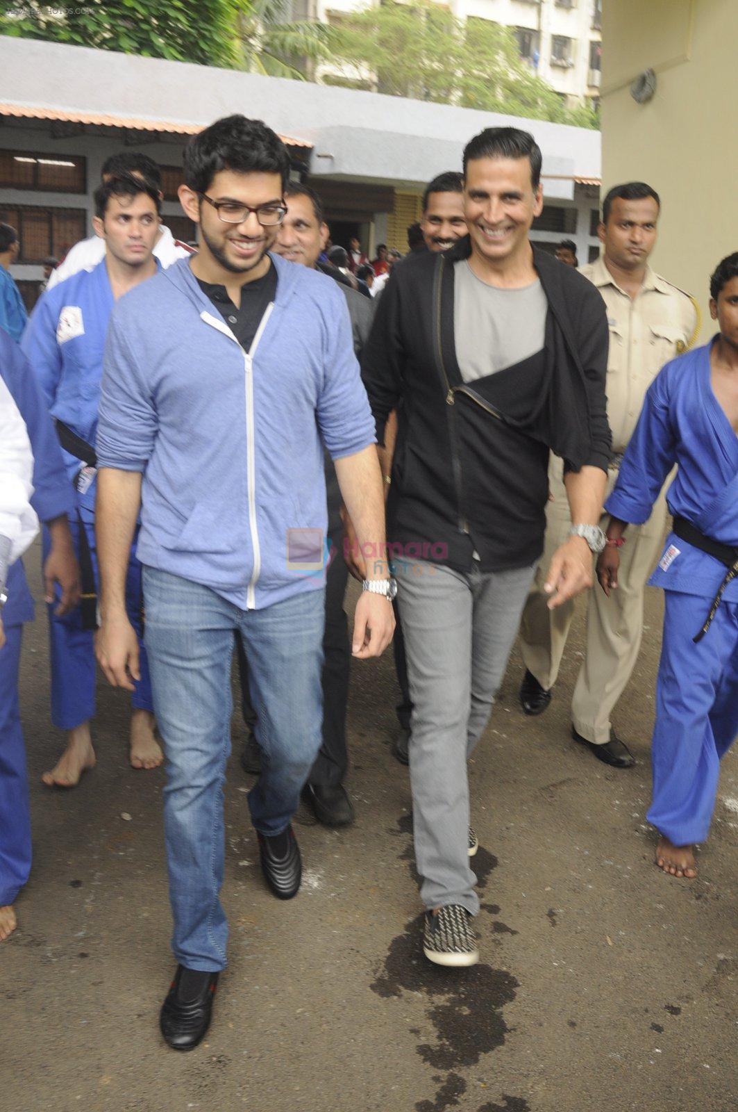 Aditya Thackeray, Akshay Kumar for prize distribution for female martial arts for self defense course on 2nd Oct 2016