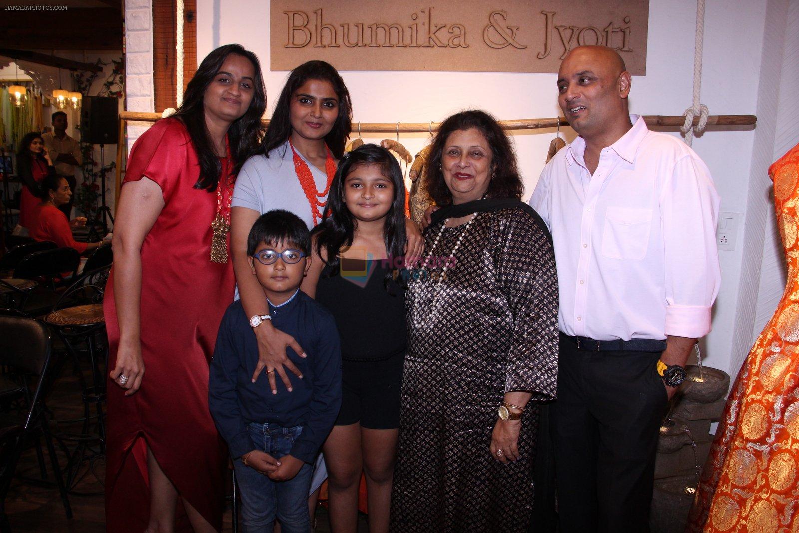 at Bhumika and Jyoti fashion preview on 1st Oct 2016