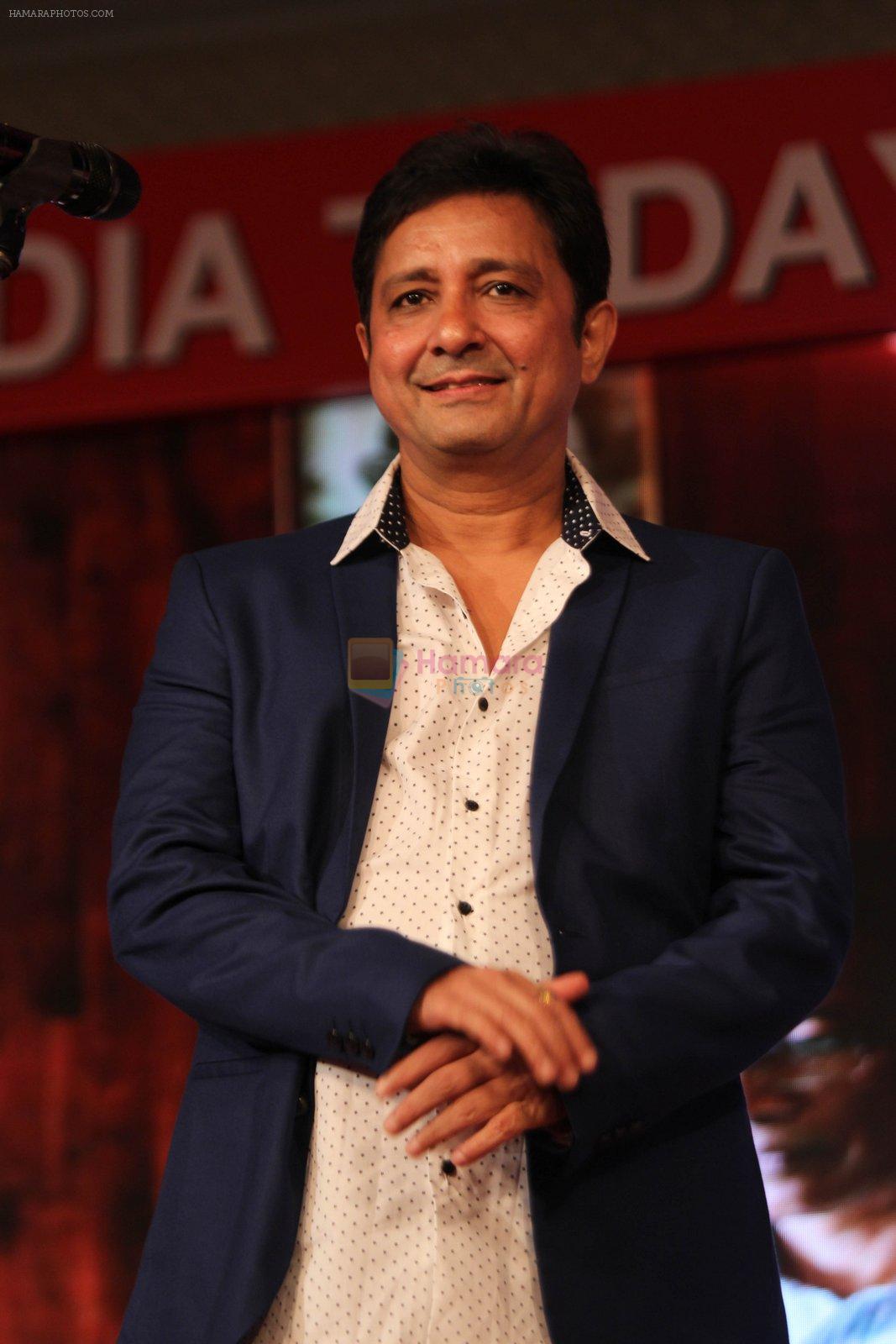 Sukhwinder Singh,Noted singer, at  the India Today safaigiri Award winner at a function in New Delhi on Sunday -1
