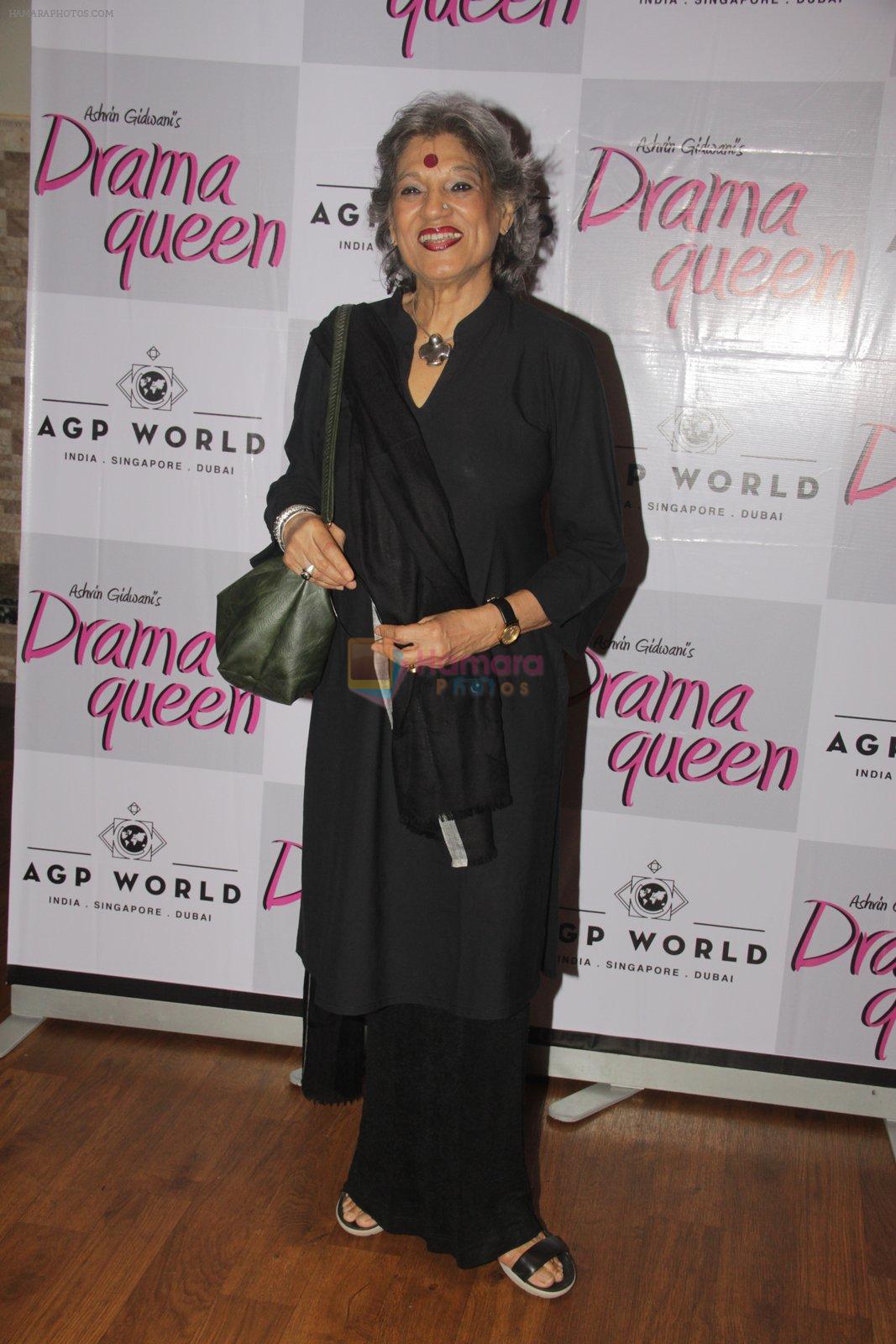Dolly Thakore at Suchitra Krishnamurhty's play Dram Queen premiere on 2nd Oct 2016