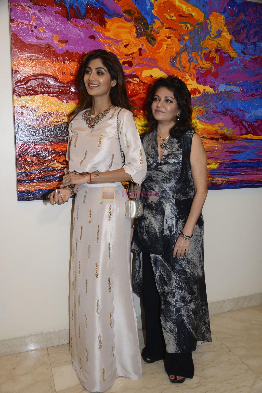 Shilpa Shetty at Anu Malhotra art exhibition in Mumbai on 5th Oct 2016