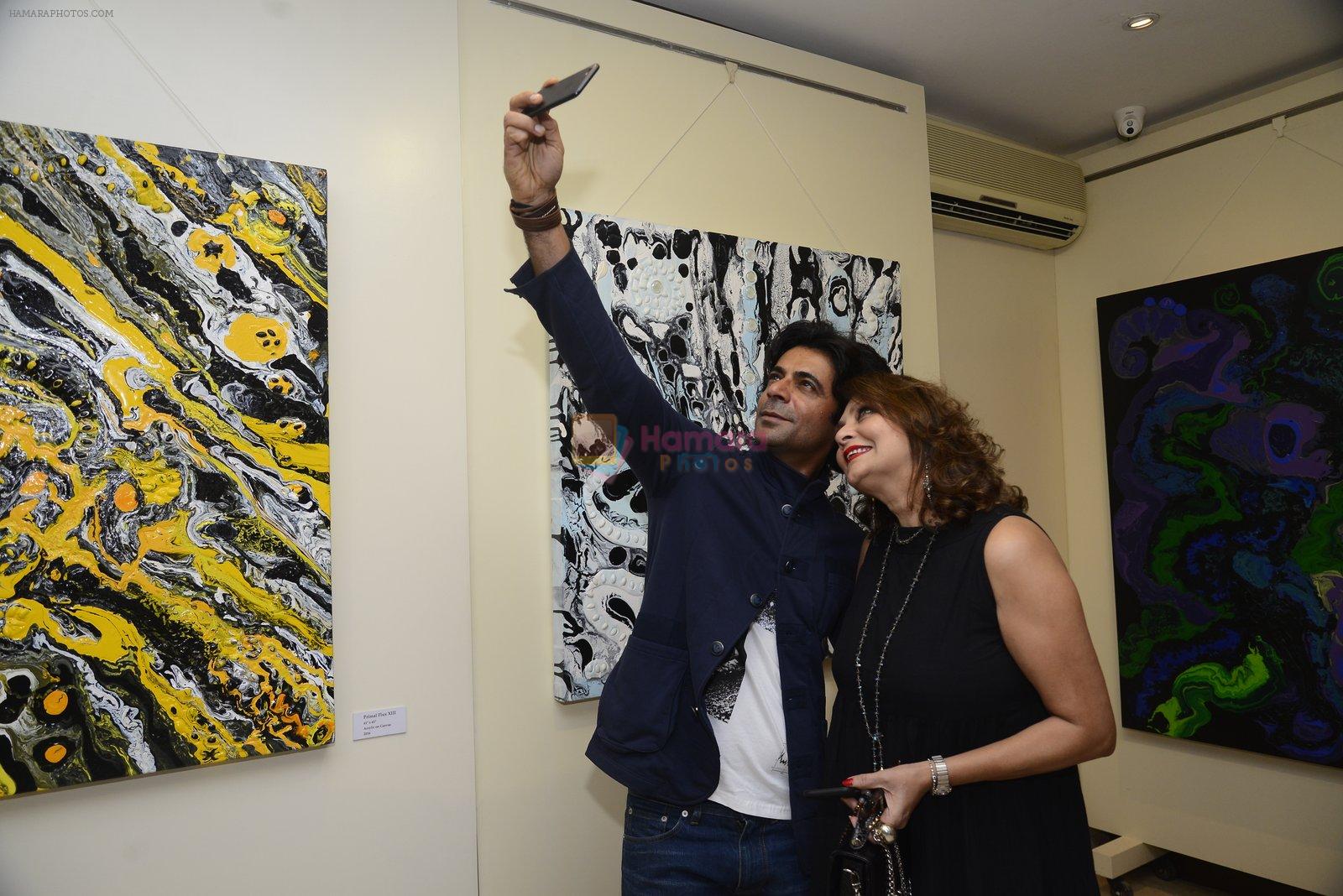 Sunil Grover at Anu Malhotra art exhibition in Mumbai on 5th Oct 2016