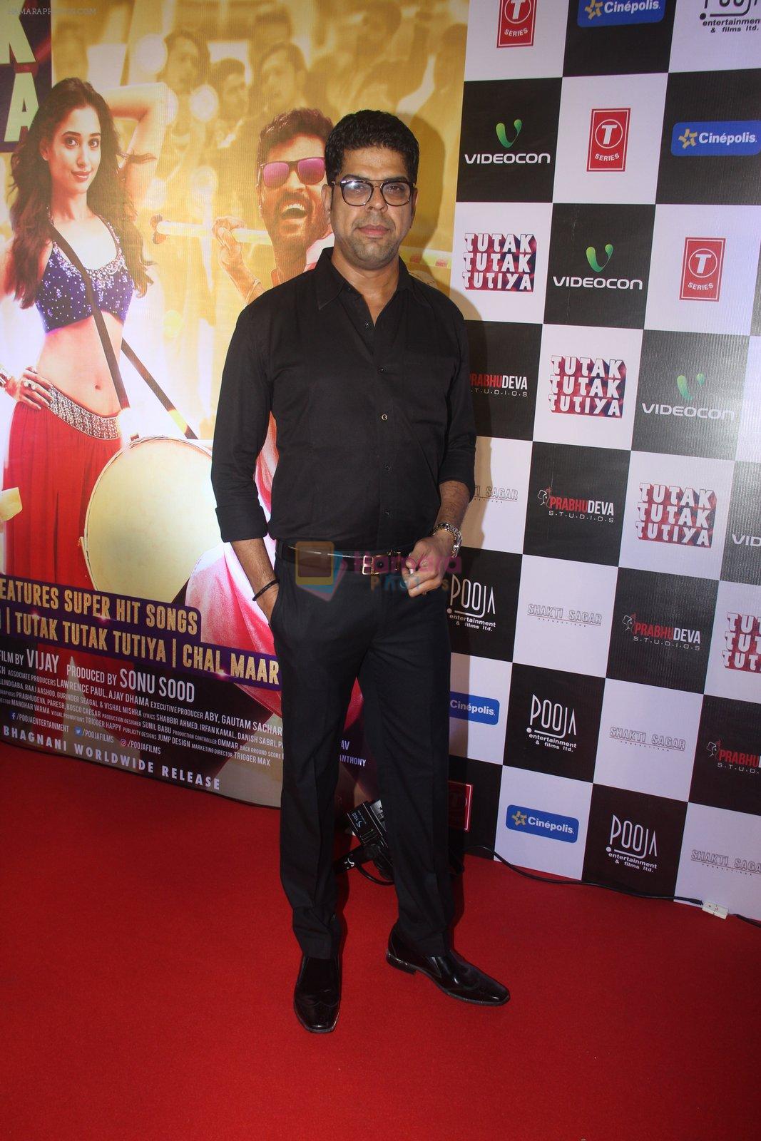 Murli Sharma at Tutak Tutak Tutiya premiere on 6th Oct 2016