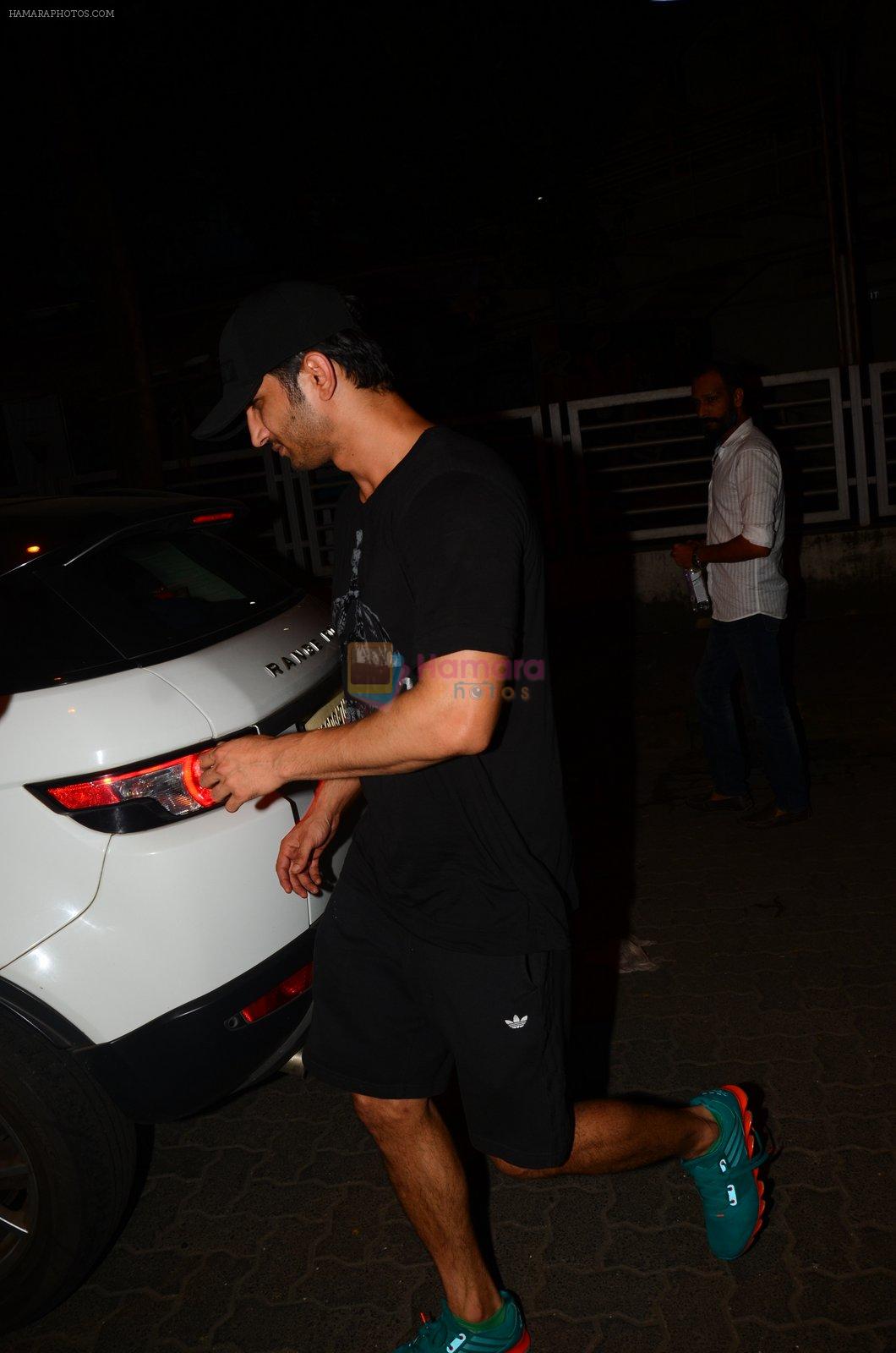 Sushant Singh Rajput snapped at Bandra and later at PVR on 9th Oct 2016