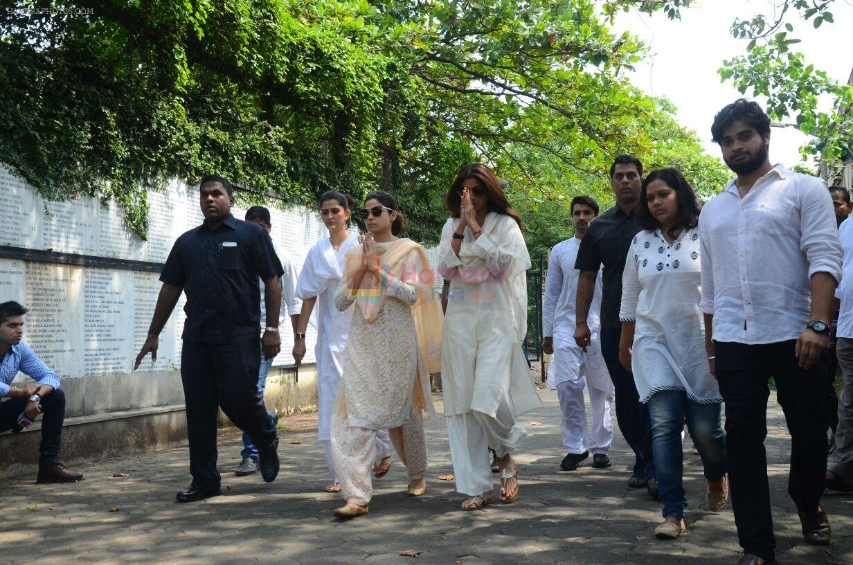 Shilpa Shetty's father's funeral on 12th Oct 2016