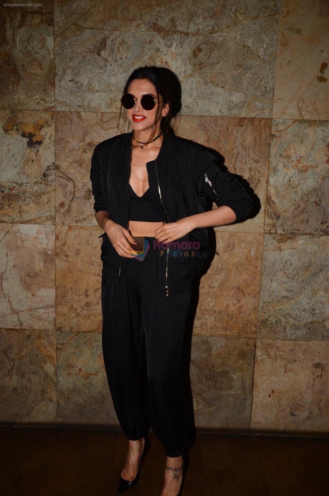 Deepika Padukone snapped at the screening in lightbox on 14th Oct 2016
