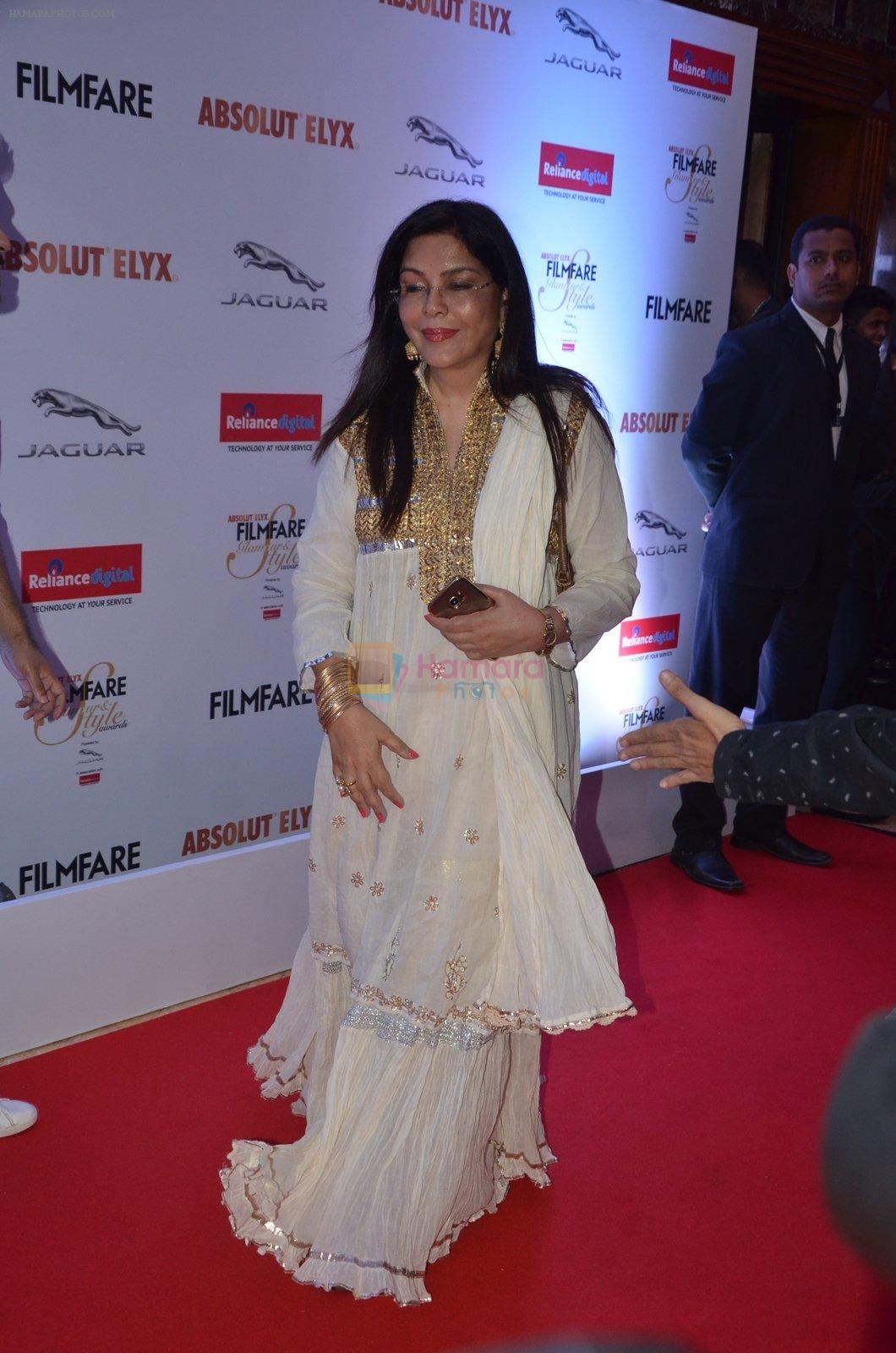 Zeenat Aman at Filmfare Glamour & Style Awards 2016 in Mumbai on 15th Oct 2016