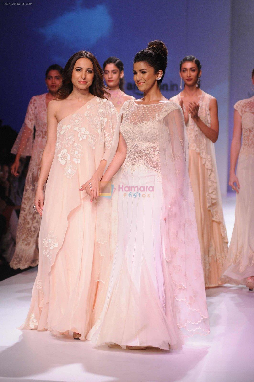 Nimrat Kaur walk the ramp for Mandira Wrik's show at Amazon India Fashion Week on 15th Oct 2016