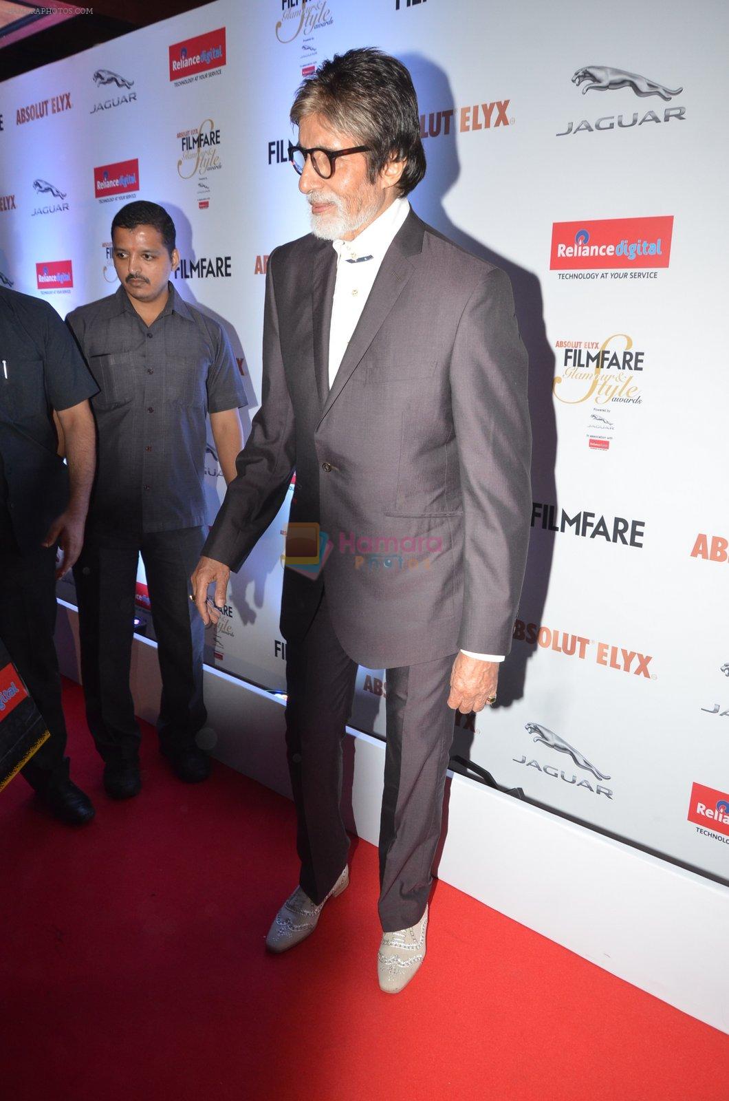 Amitabh Bachchan at Filmfare Glamour & Style Awards 2016 in Mumbai on 15th Oct 2016