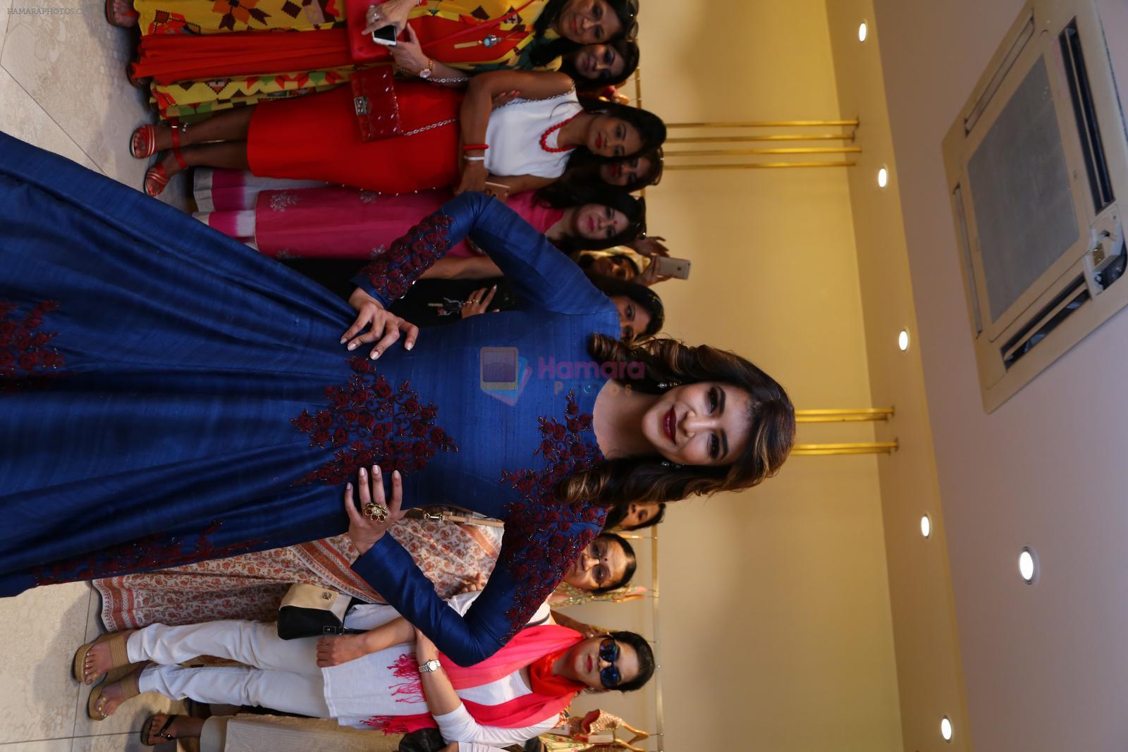 Lakshmi Manchu at Lakme Fashion Week at Elahe and Heroines on 18th Oct 2016