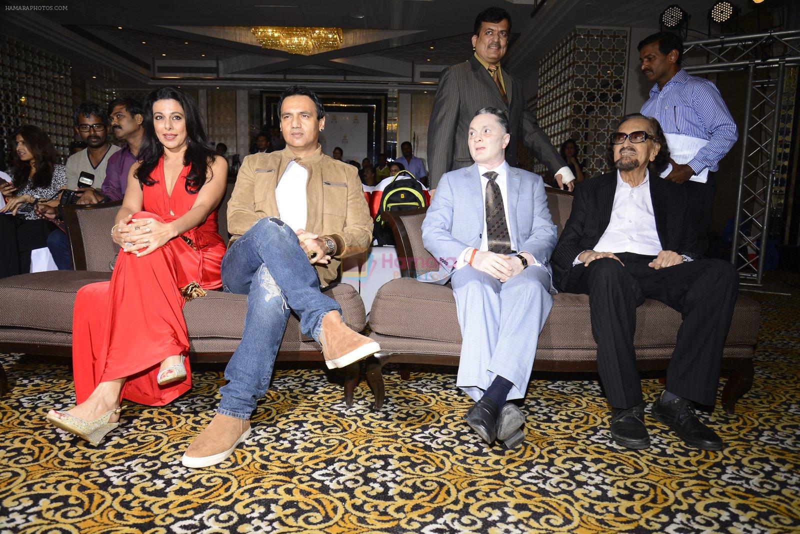 Alyque Padamsee, Pooja Bedi, Gautam Singhania, Marc Robinson during the launch of KamaSutra Honeymoon Surprise Pack on 21st Oct 2016