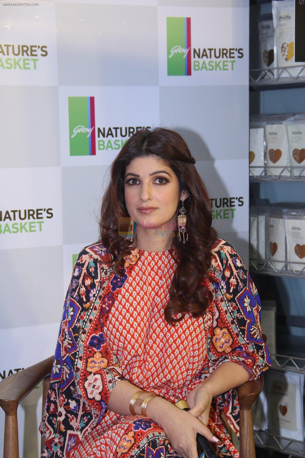Twinkle Khanna at Godrej Nature's Basket launch event on 20th Oct 2016