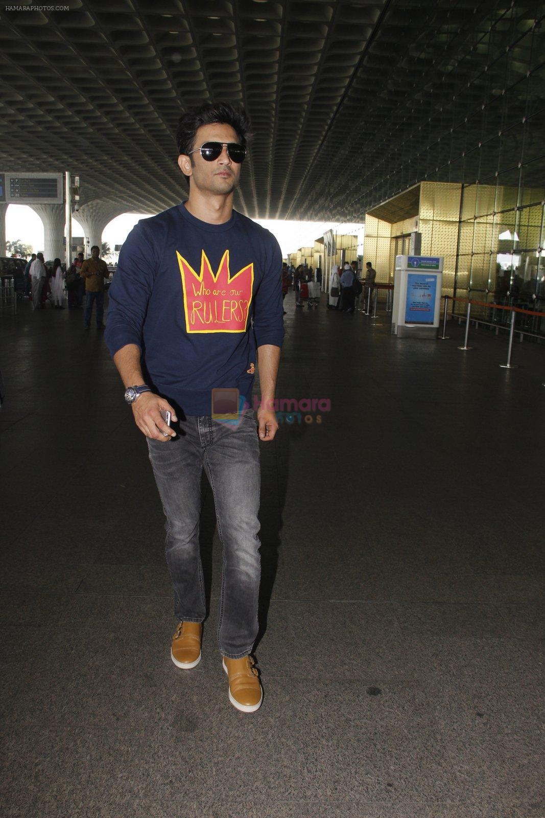 Sushant Singh Rajput snapped at airport on 21st Oct 2016