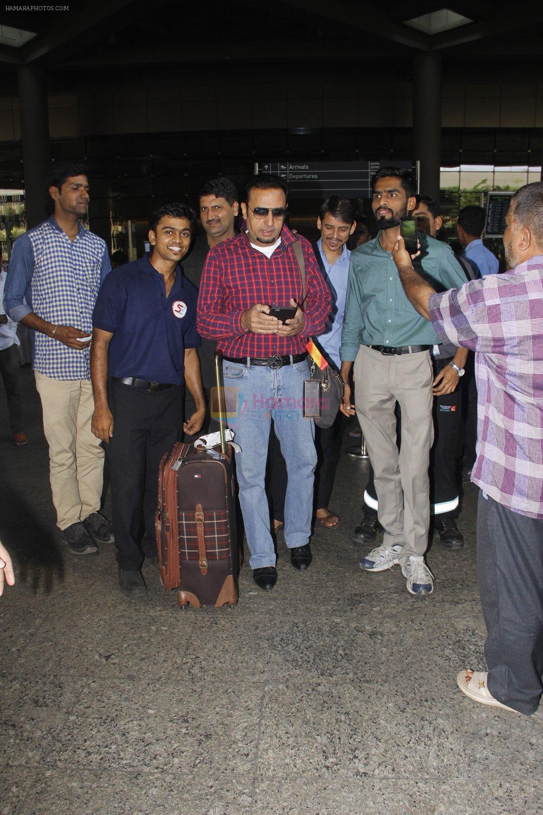 Gulshan Grover snapped at airport on 22nd Oct 2016