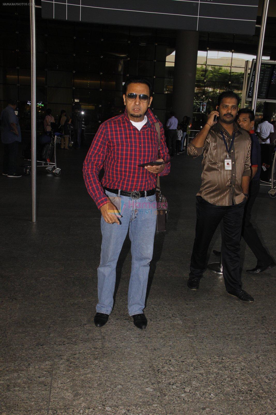 Gulshan Grover snapped at airport on 22nd Oct 2016