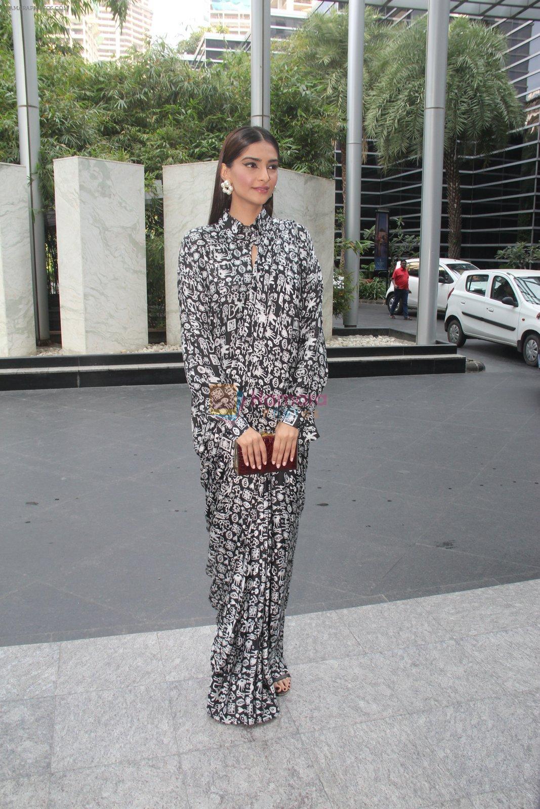 Sonam Kapoor at Fight for Hunger foundation on 25th Oct 2016