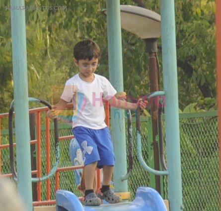 Azad Rao Khan snapped playing on 26th Oct 2016