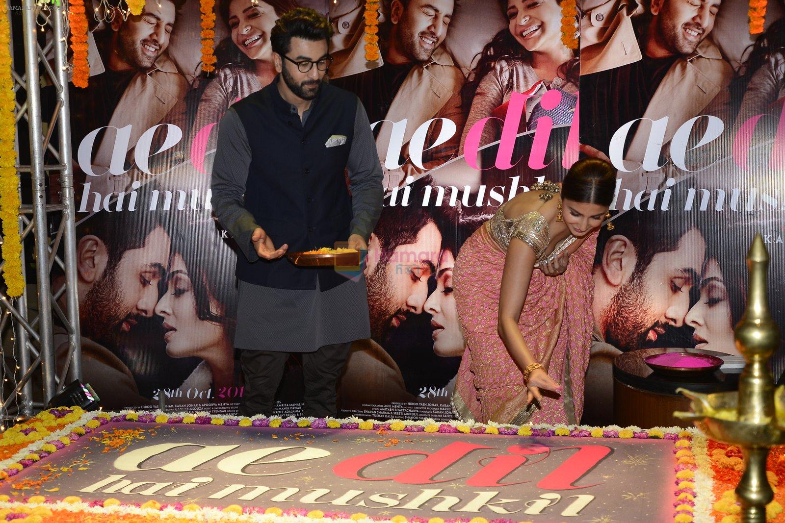Anushka Sharma, Ranbir Kapoor at Ae Dil Hai Mushkil diwali celebrations on 29th Oct 2016