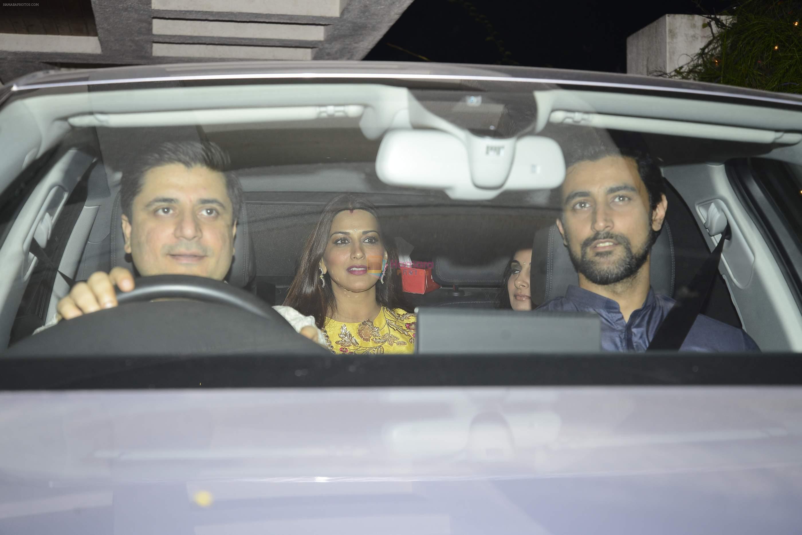Kunal Kapoor snapped at Sonali Bendre's house on 30th Oct 2016
