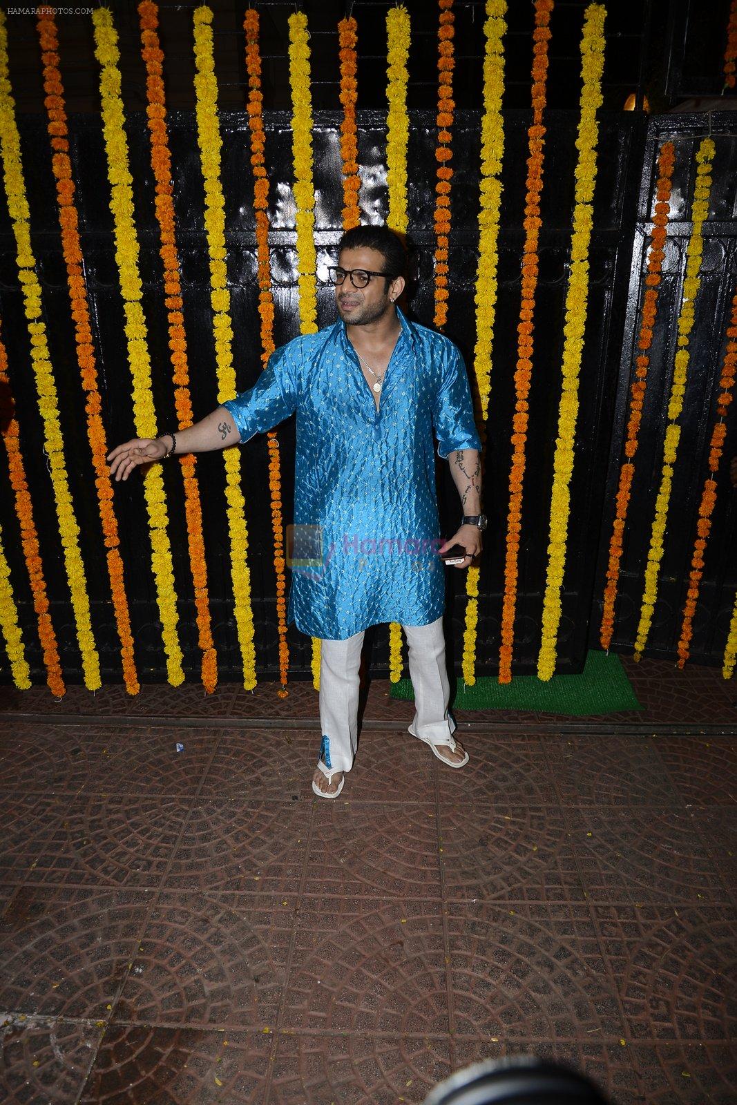 Karan Patel at Ekta Kapoor's Diwali bash on 29th Oct 2016