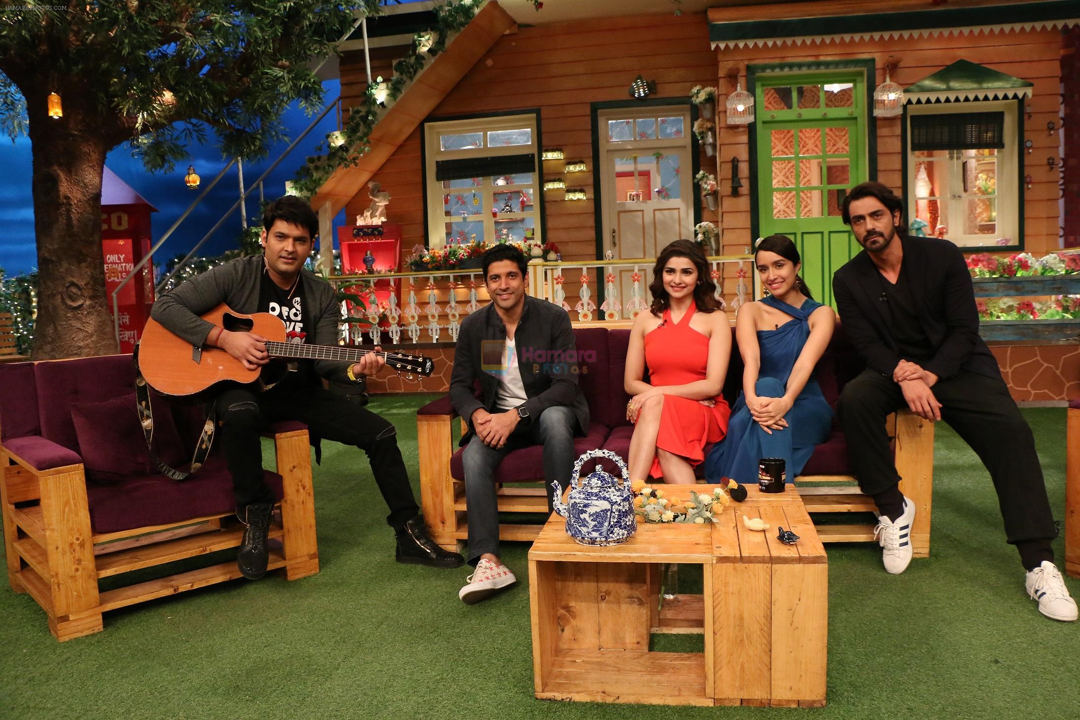 Farhan Akhtar, Arjun Rampal, Prachi Desai, Shraddha Kapoor promote Rock On 2 on the sets of The Kapil Sharma Show on 31st Oct 2016