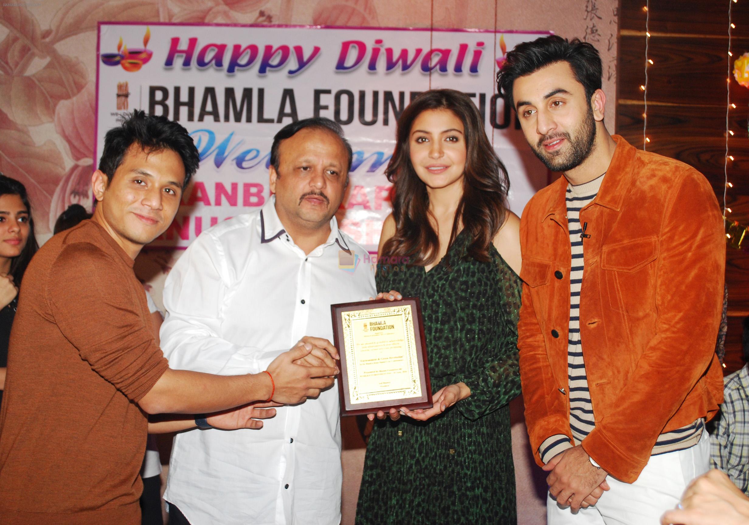 Ankit Tamang, Asif Bhamla, Anushka Sharma and Ranbir Kapoor at Bhamla Foundation's Diwali celebrations with ophan & special kids at TAP Resto Bar 3