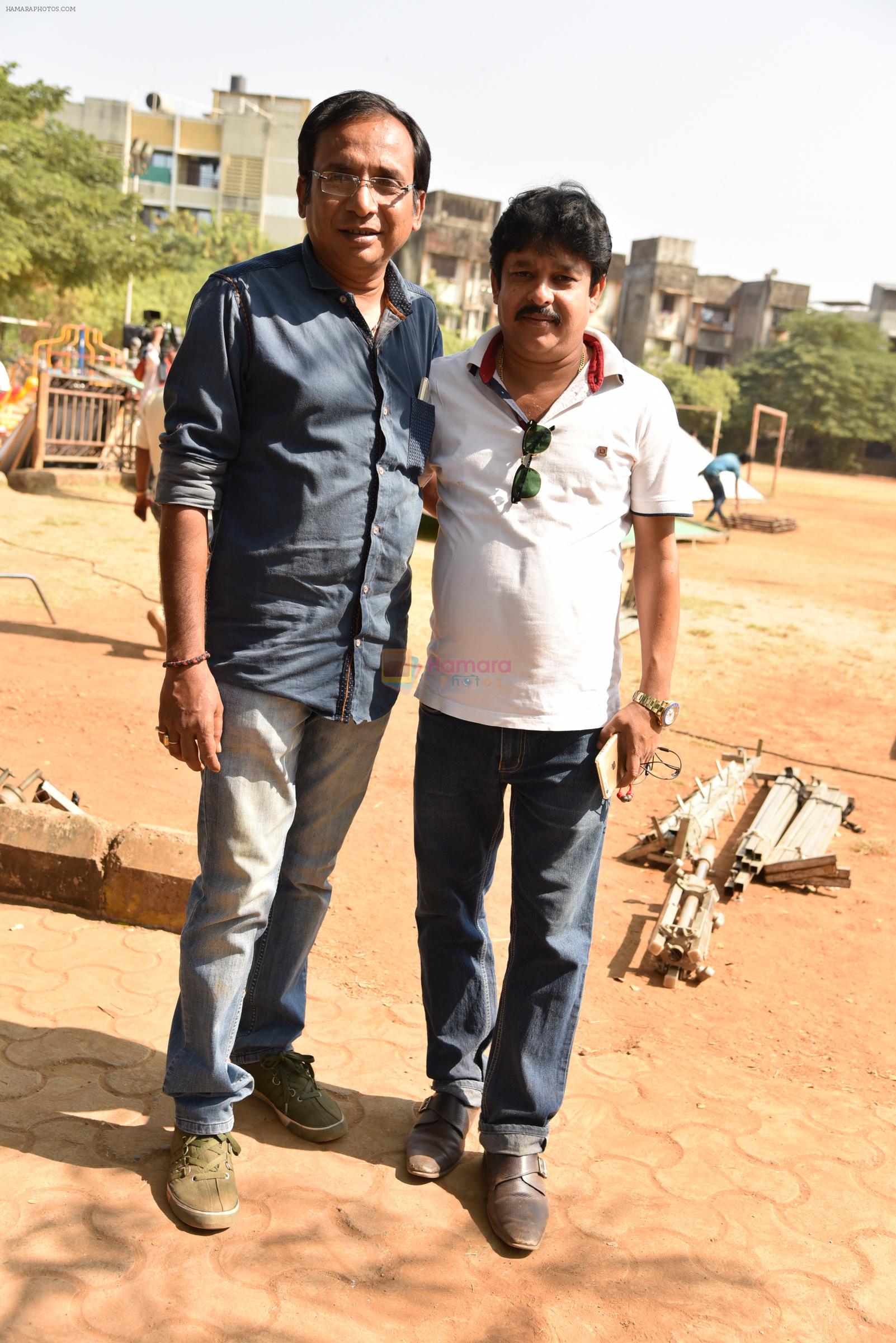 Sunanda Mitra & Kingshuk Goon on location of film Tez Raftaar on 7th Nov 2016