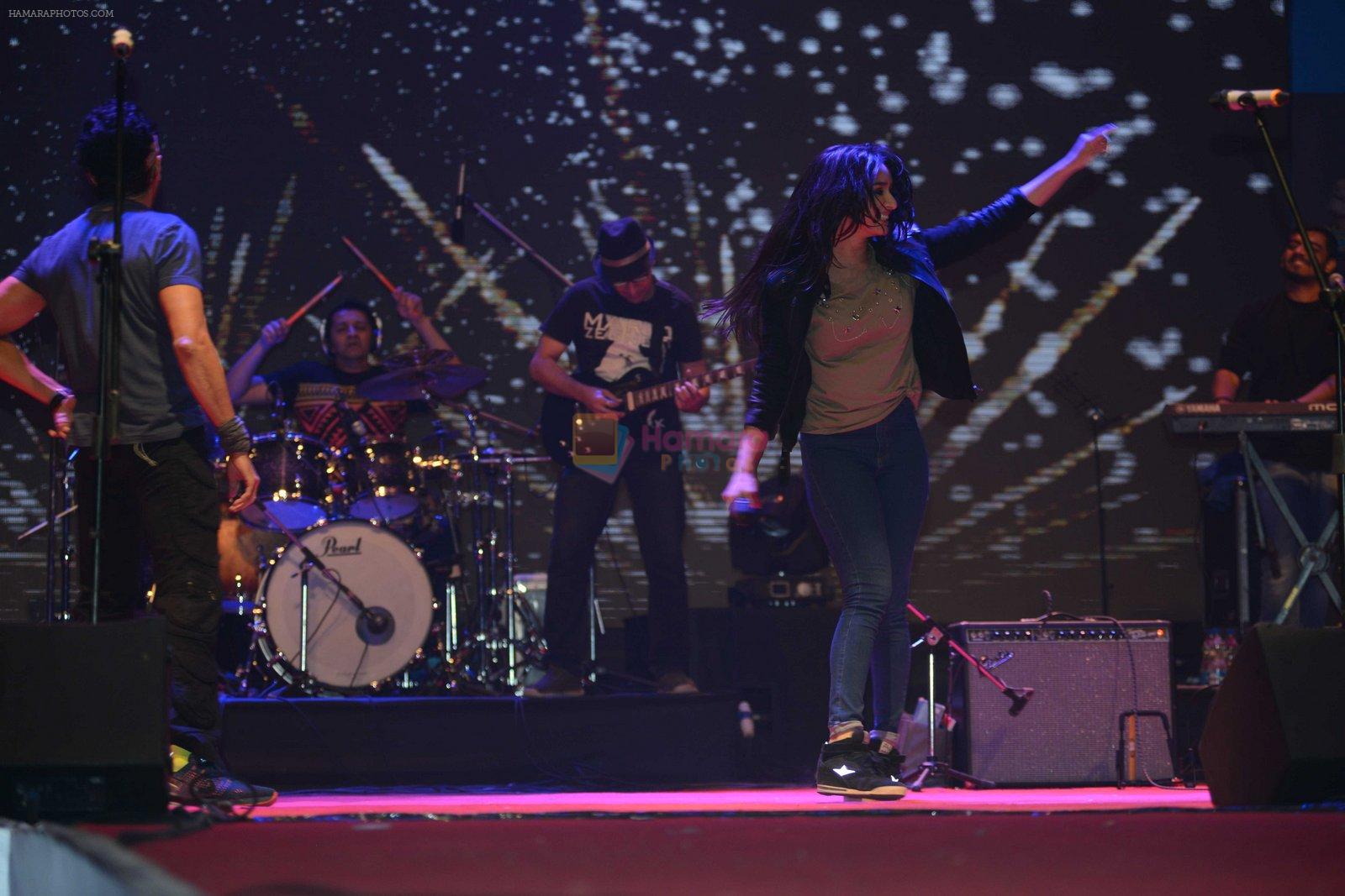 Shraddha Kapoor at Rock on 2 concert in Delhi on 8th Nov 2016