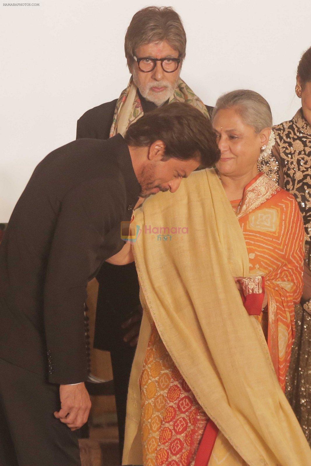 Amitabh Bachchan, Shahrukh Khan, Jaya Bachchan at Kolkata Film festival opening on 11th Nov 2016