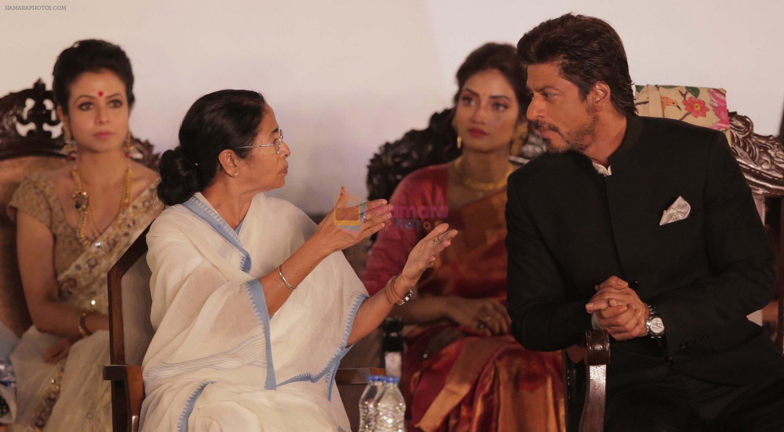 Shahrukh Khan at Kolkata Film festival opening on 11th Nov 2016