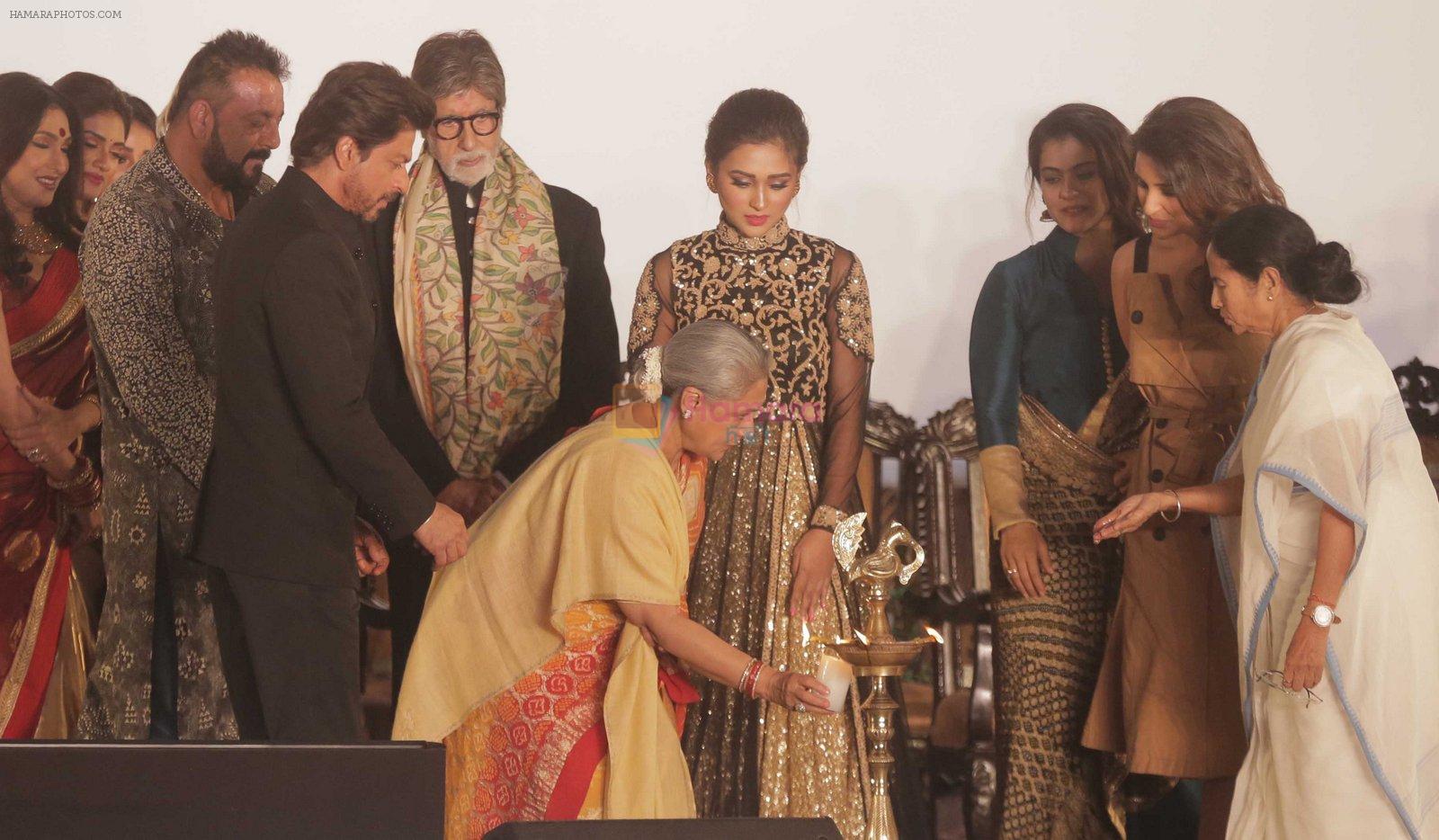 Amitabh Bachchan, Shahrukh Khan, Kajol, Jaya Bachchan, Parineeti Chopra, Sanjay Dutt at Kolkata Film festival opening on 11th Nov 2016