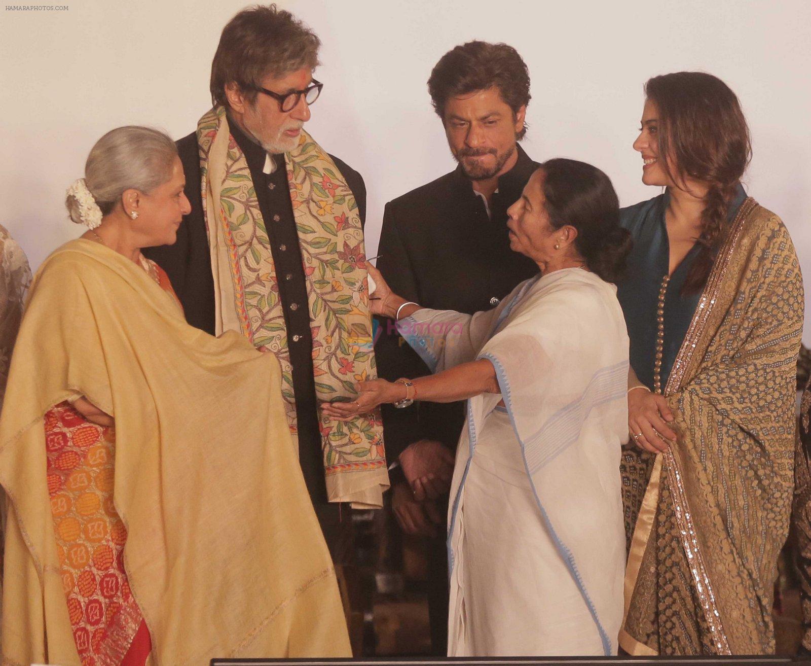 Amitabh Bachchan, Shahrukh Khan, Kajol, Jaya Bachchan at Kolkata Film festival opening on 11th Nov 2016