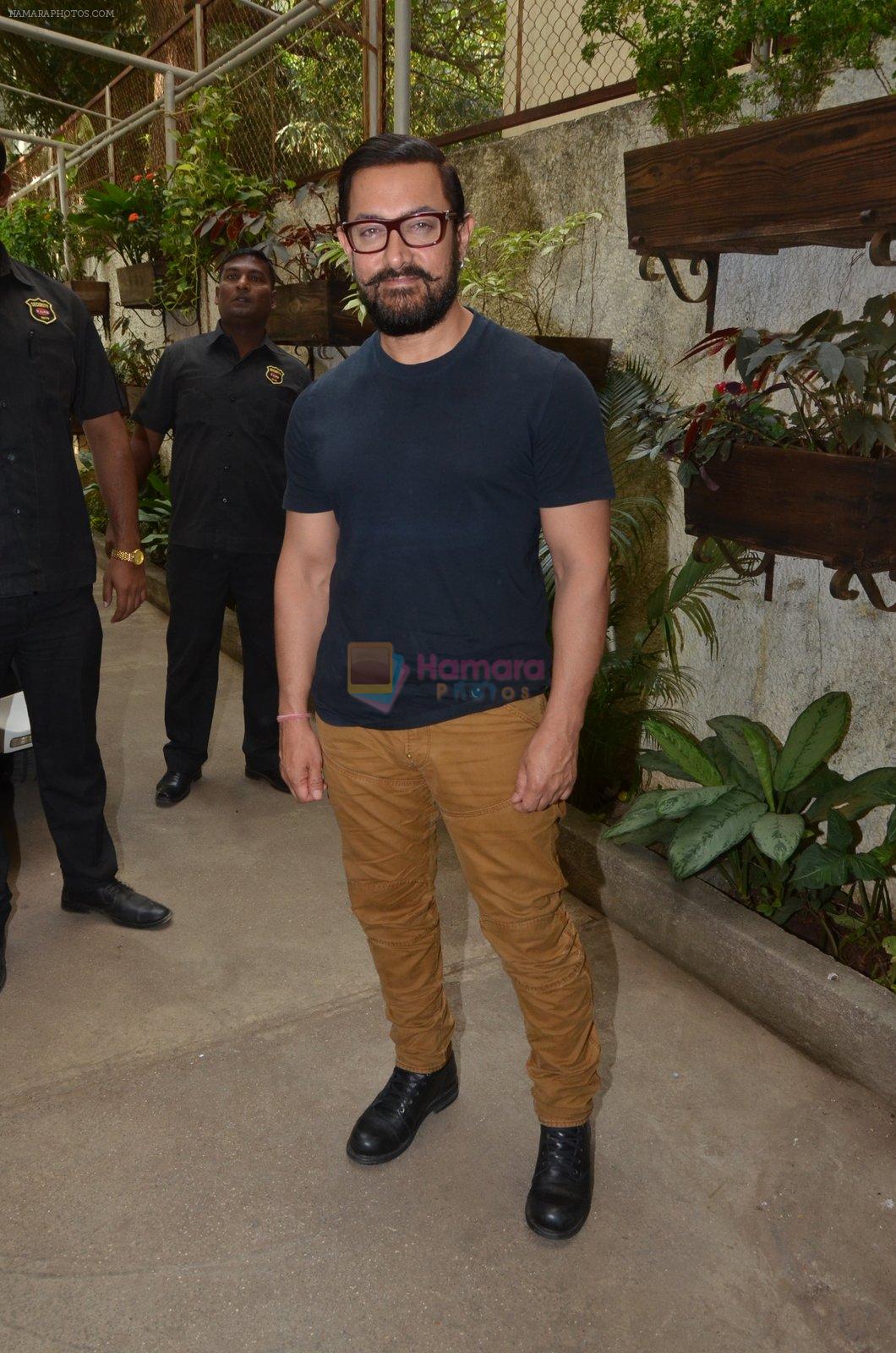 Aamir Khan at Dangal press meet in Mumbai on 12th Nov 2016