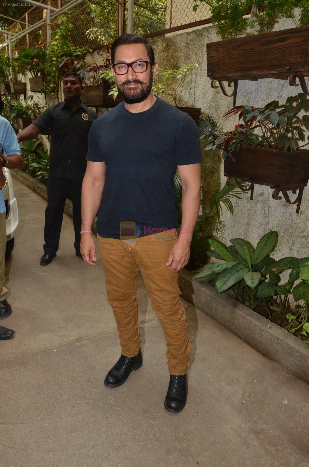 Aamir Khan at Dangal press meet in Mumbai on 12th Nov 2016
