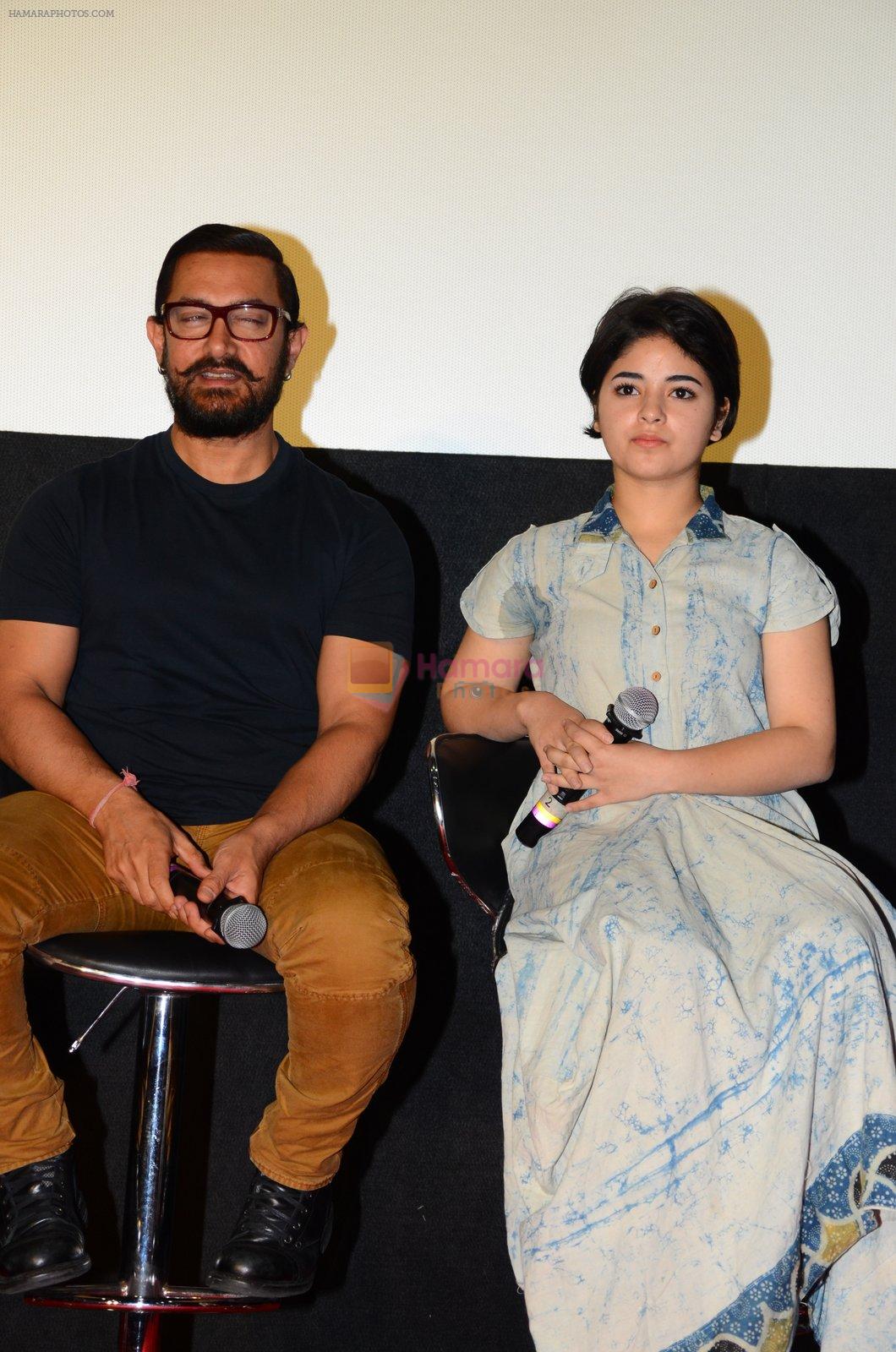 Aamir Khan and Zaira Wasim at Dangal press meet in Mumbai on 12th Nov 2016