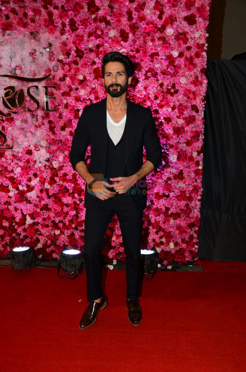 Shahid Kapoor at Lux golden rose awards 2016 on 12th Nov 2016