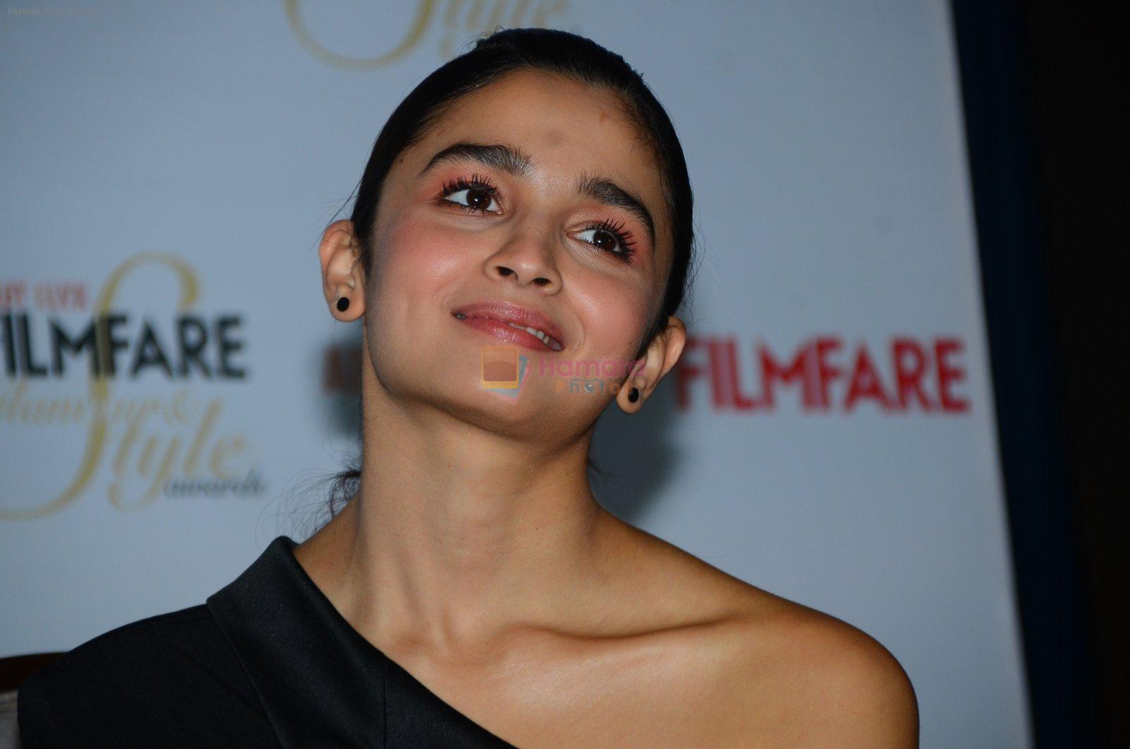 Alia Bhatt at Filmfare event in Mumbai on 14th Nov 2016